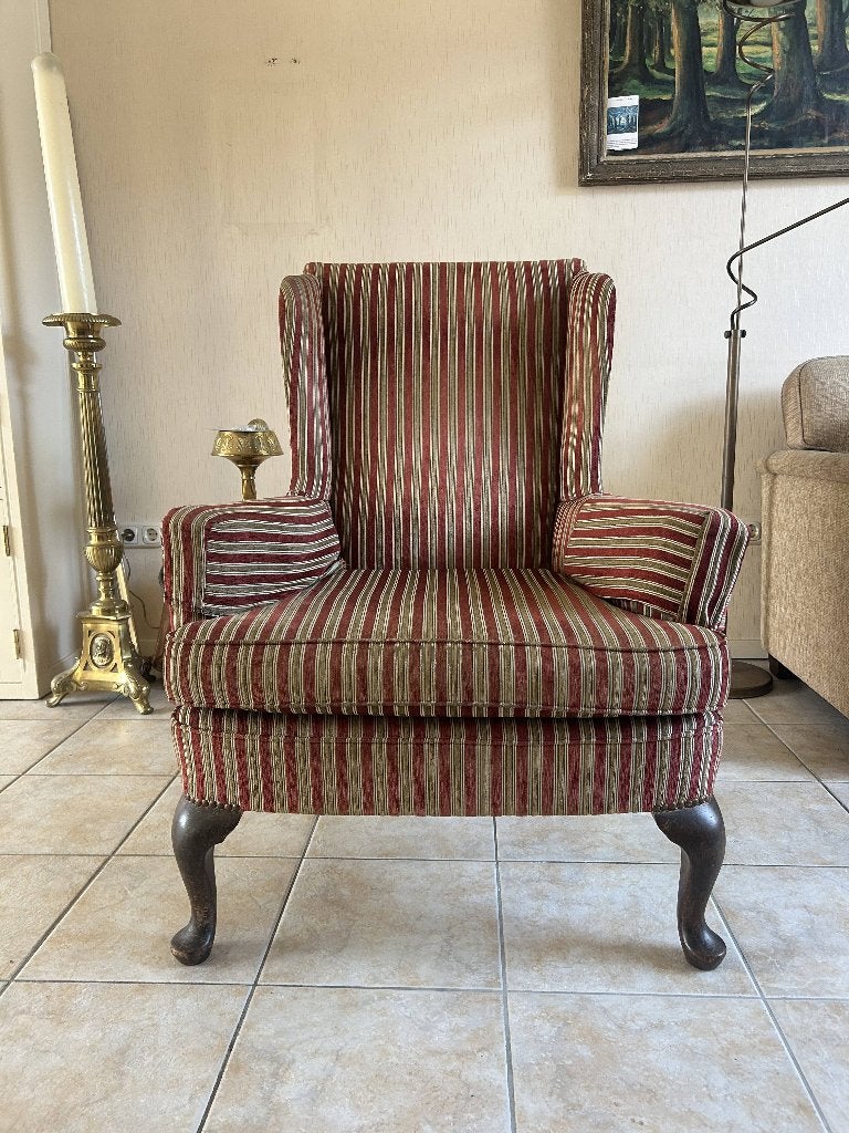 Klassieke fauteuil met gestreepte bekleding, Ophalen, Hout, Gebruikt, 75 tot 100 cm