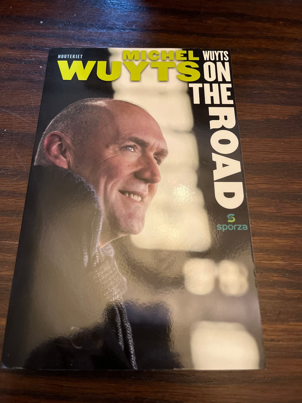 Michel Wuyts On The Road - Wielerboek, Ophalen of Verzenden, Nieuw, Lopen en Fietsen
