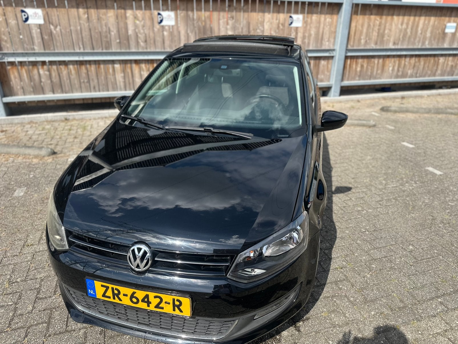 Volkswagen Polo 1.2 6V 44KW 5D 2012 Zwart, Auto's, Voorwielaandrijving, 967 kg, 40 €/maand, 1198 cc
