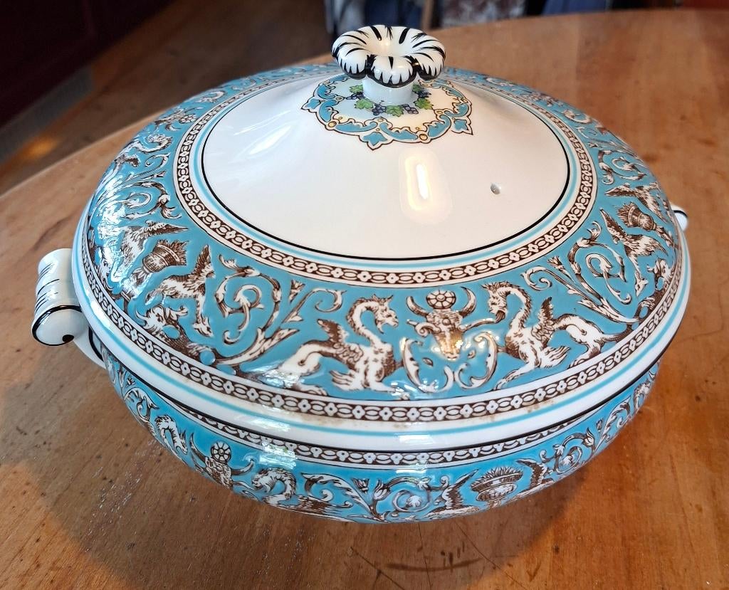 Wedgwood Dekschaal Bone China Turquoise Florentine, Ophalen of Verzenden, Wedgwood, Porselein, Schaal of Schalen