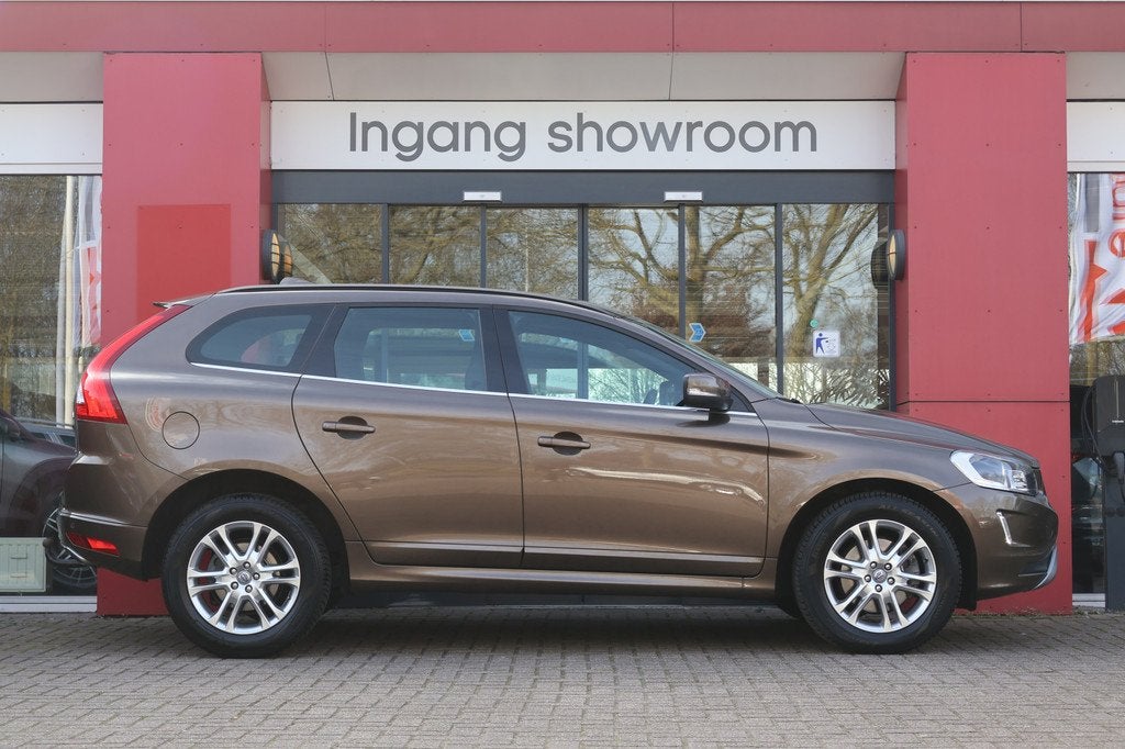 Volvo XC60 2.0 D4 Aut. FWD Summum | ACC | Trekhaak | Driver, Euro 5, Zwart, 4 cilinders, Leder en Stof