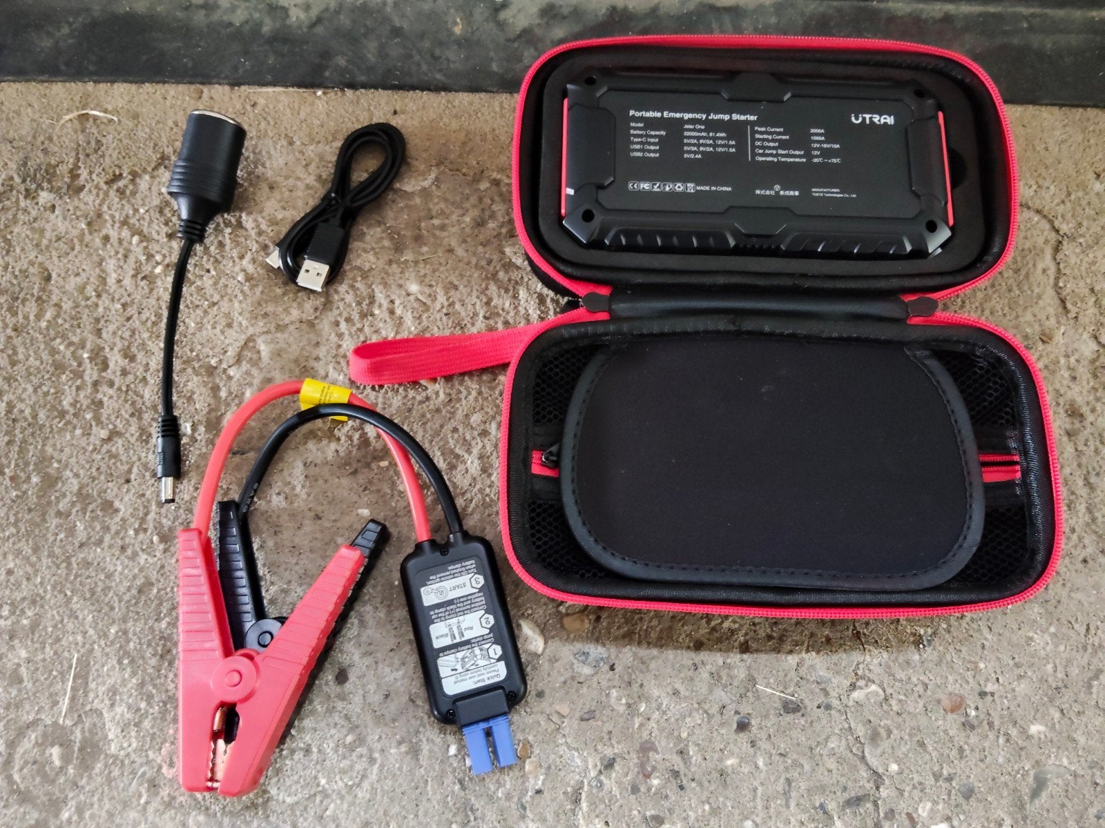Utrai Draagbare 12V Startbooster - Jump Starter, Auto diversen, Jumpstarters, THIEYE Technologies Co., Ltd. (Made in China), UTRAI
