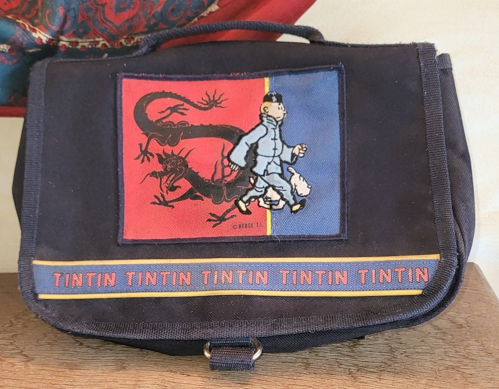Hergé T.L. Kuifje De Blauwe Lotus rugzak 30x20x6cm *Z.FRAAI*, Verzamelen, Ophalen of Verzenden, Kuifje, Zo goed als nieuw, Gebruiksvoorwerp