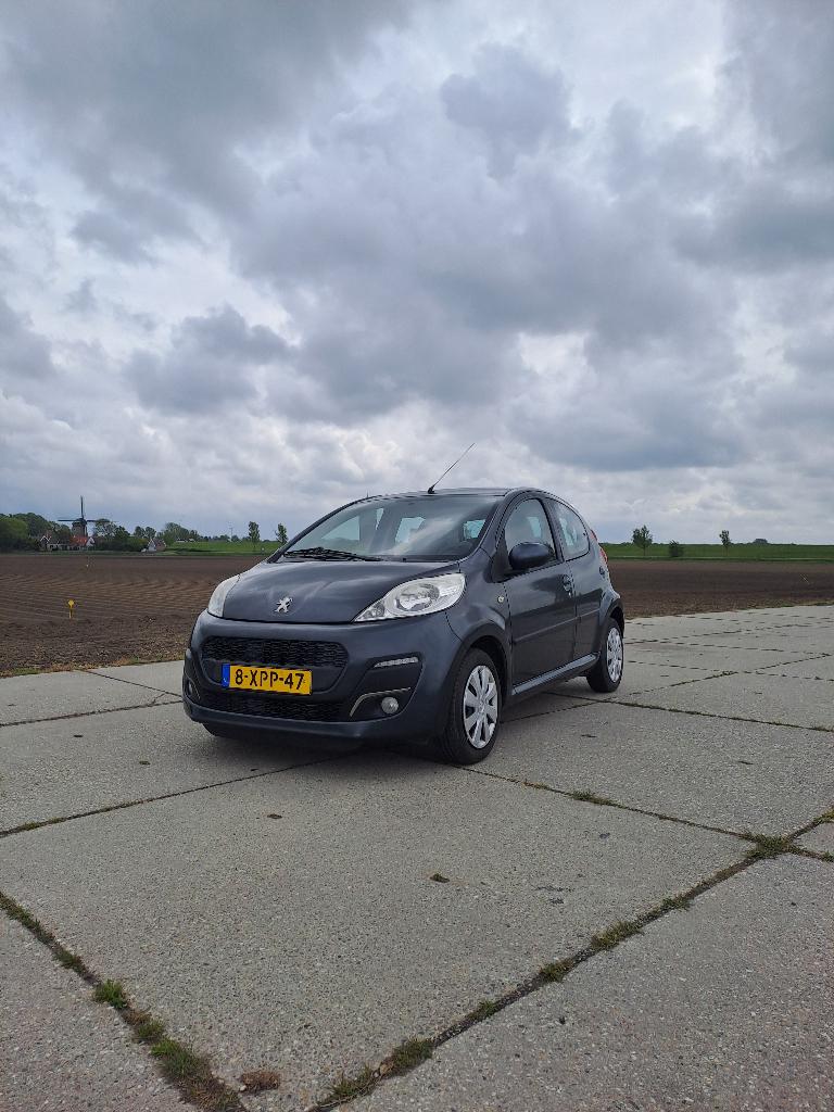 Peugeot 107 (2014), Auto's, Peugeot, Handgeschakeld, Grijs, Particulier, Zilver of Grijs