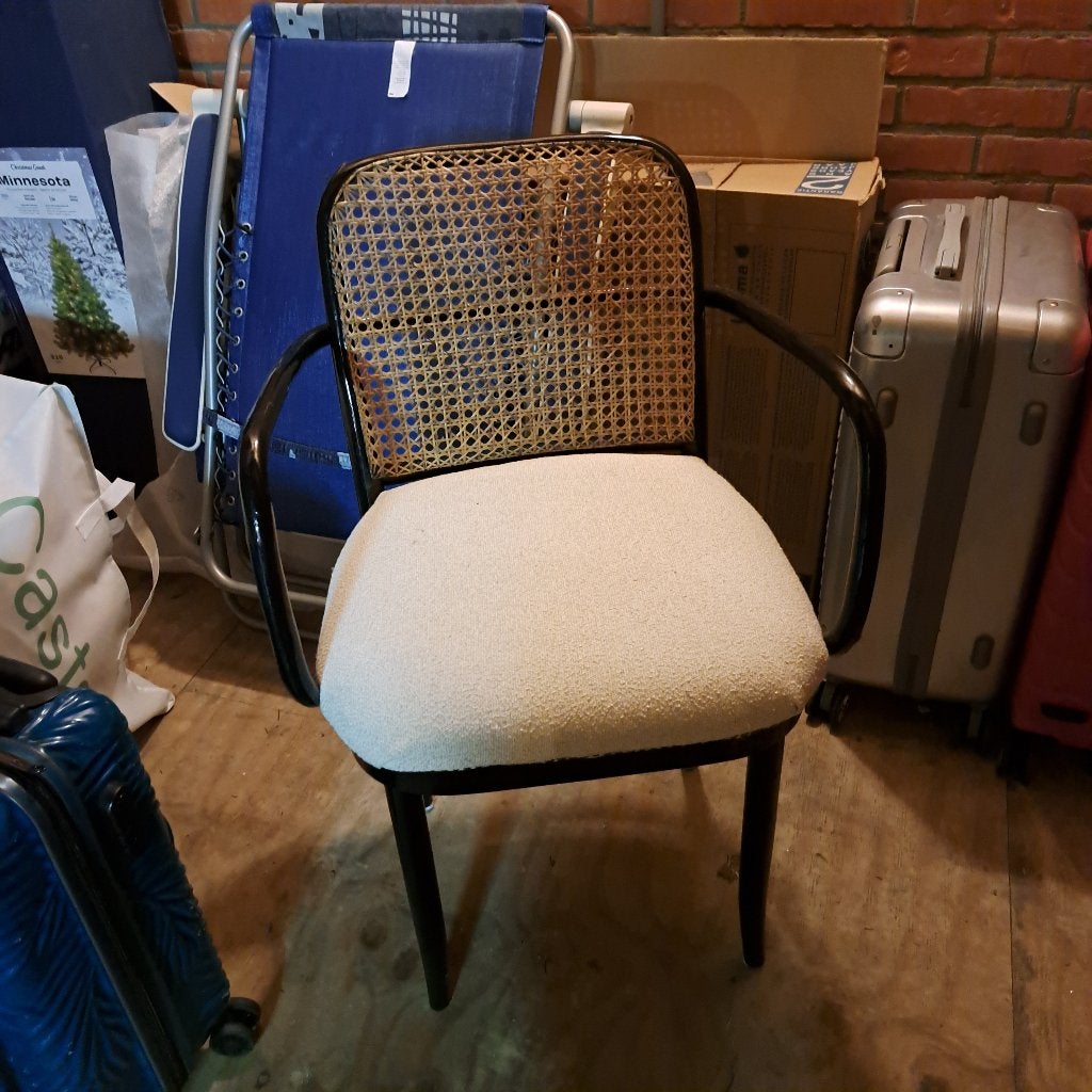 Nette stoel met nieuwe bekleding, Ophalen, Zo goed als nieuw, Eén