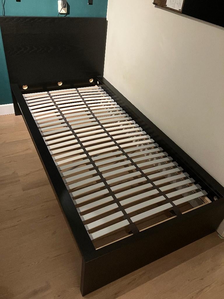 Bed Ikea Malm Zwartbruin 90x200, Huis en Inrichting, Slaapkamer | Bedden, Ophalen, 90 cm, Eenpersoons, Zwart