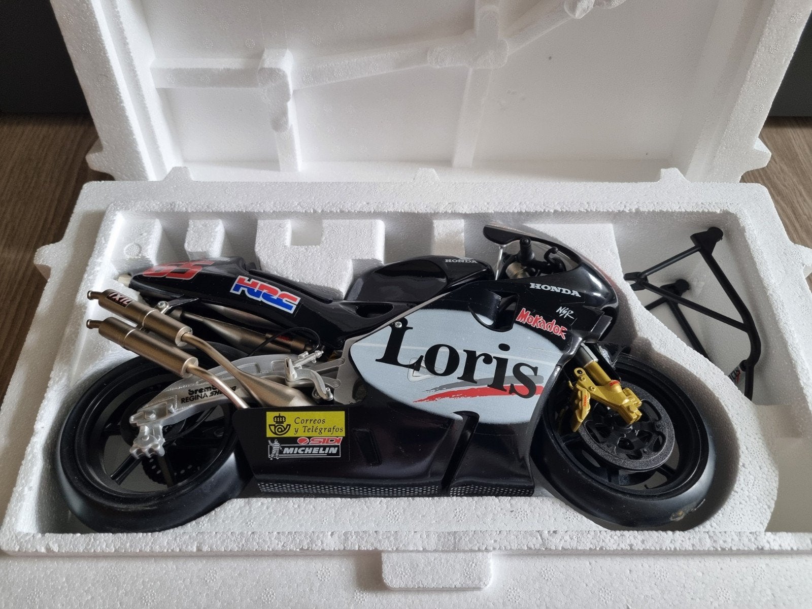 Guiloy 1:6 Honda NSR 500 racemotor, Ophalen, Zo goed als nieuw, 1:5 t/m 1:8, Motor