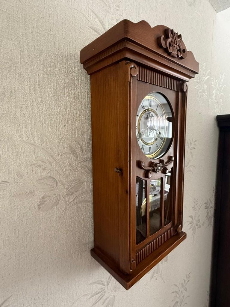 Pine Clocks London - Engelse wandklok, Ophalen, Zo goed als nieuw, Analoog, Wandklok