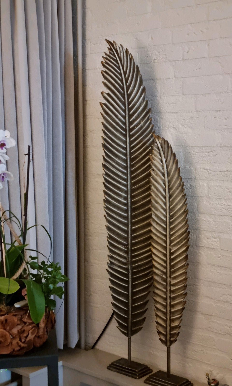 2 metalen  "BLAD" decoratieve items,   135 en 100 cm hoog, Huis en Inrichting, Woonaccessoires | Overige, Gebruikt, Metaal, Meerkleurig