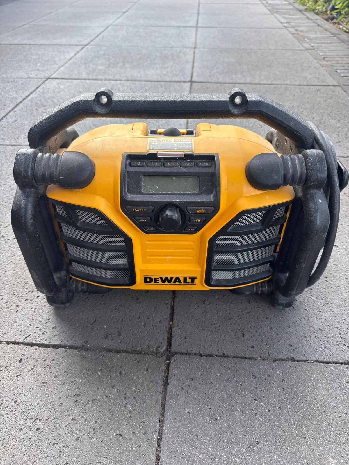DeWalt DCR017 Bouwradio - Robuust en Betrouwbaar, Ophalen, Gebruikt, Bouwradio