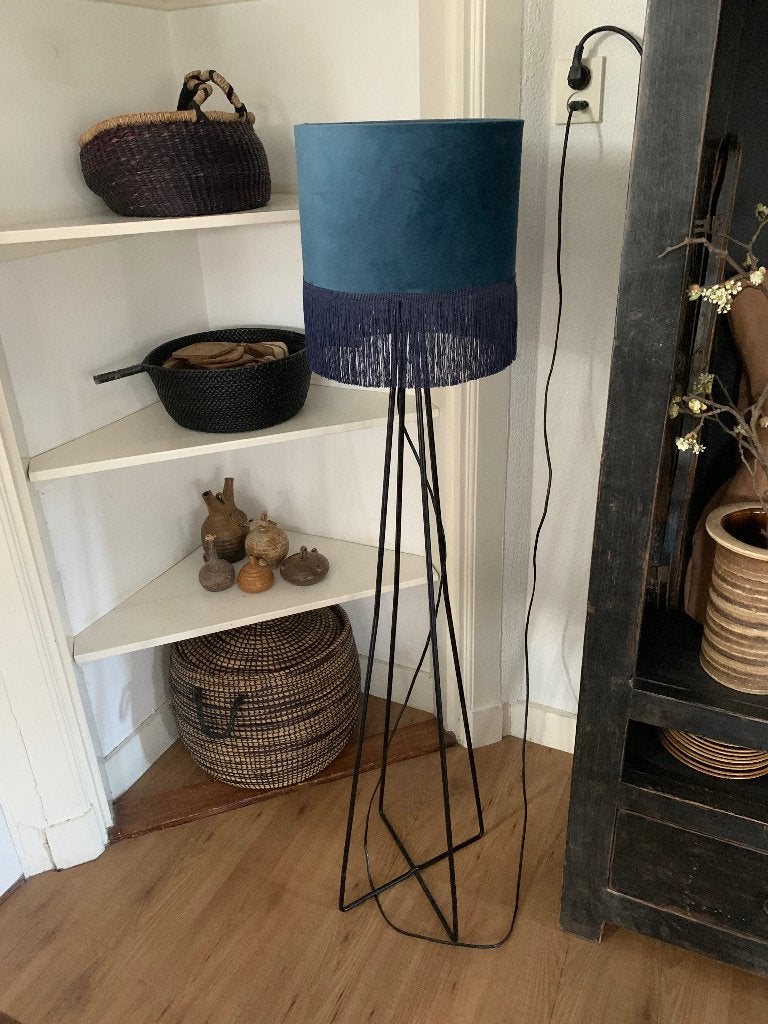 Staande lamp staal zwart met velours lampenkap franjes blauw, Ophalen, Gebruikt, 150 tot 200 cm