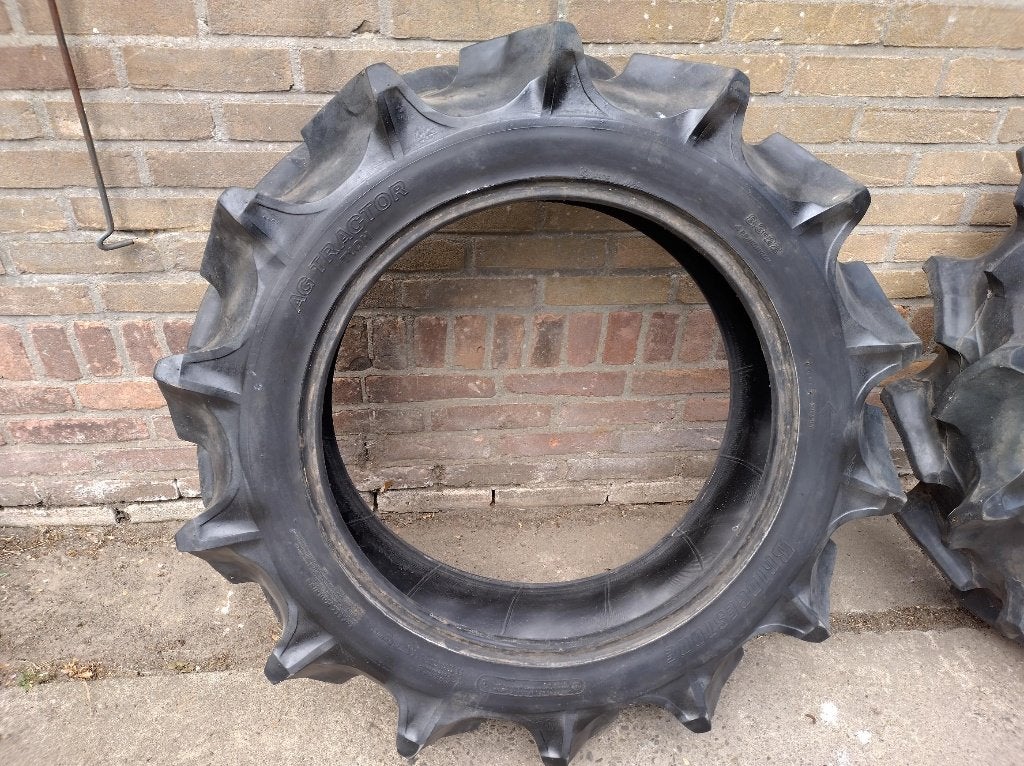 8.3-22 Bridgestone achterbanden minitractor, Ophalen
