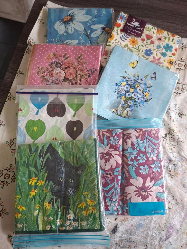 Stapel servetten met diverse designs, Ophalen of Verzenden, Nieuw, Meerkleurig, Papier/karton