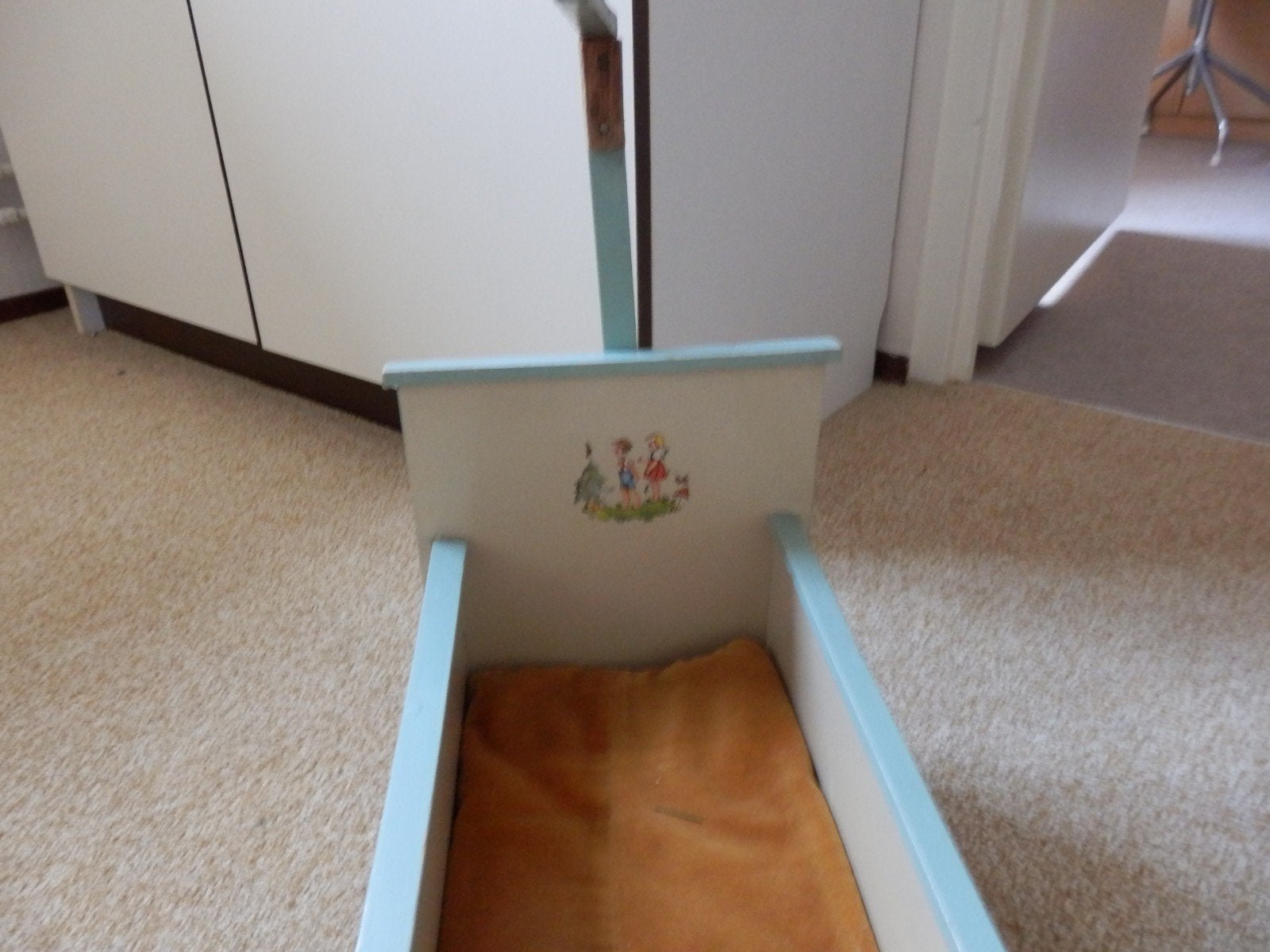 Oud poppenbedje met hemeltje, Ophalen of Verzenden
