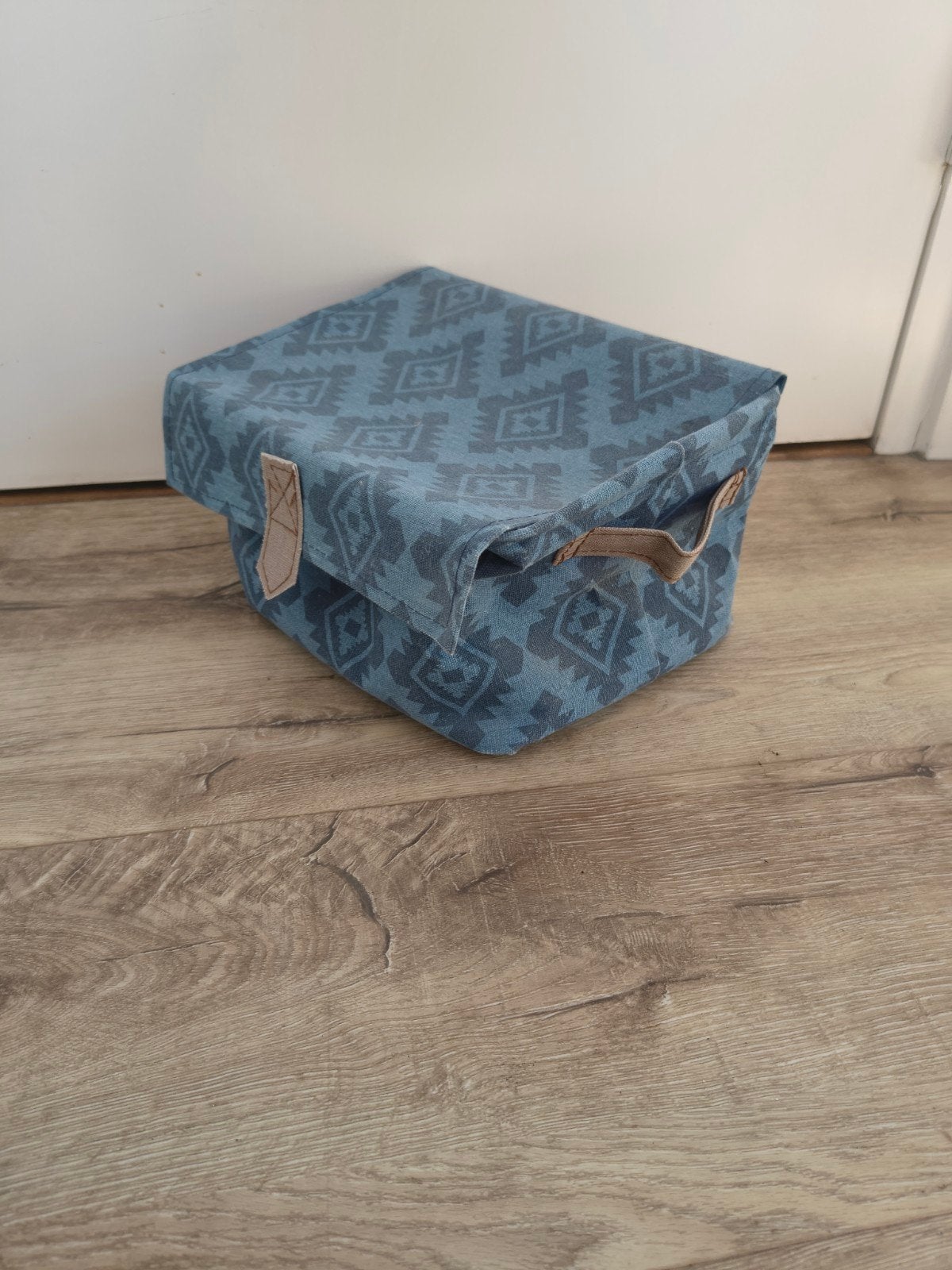 Prachtige blauwe Aztec opbergmand met deksel, mandje, mand., Gebruikt, Mand, Rond, Ophalen of Verzenden