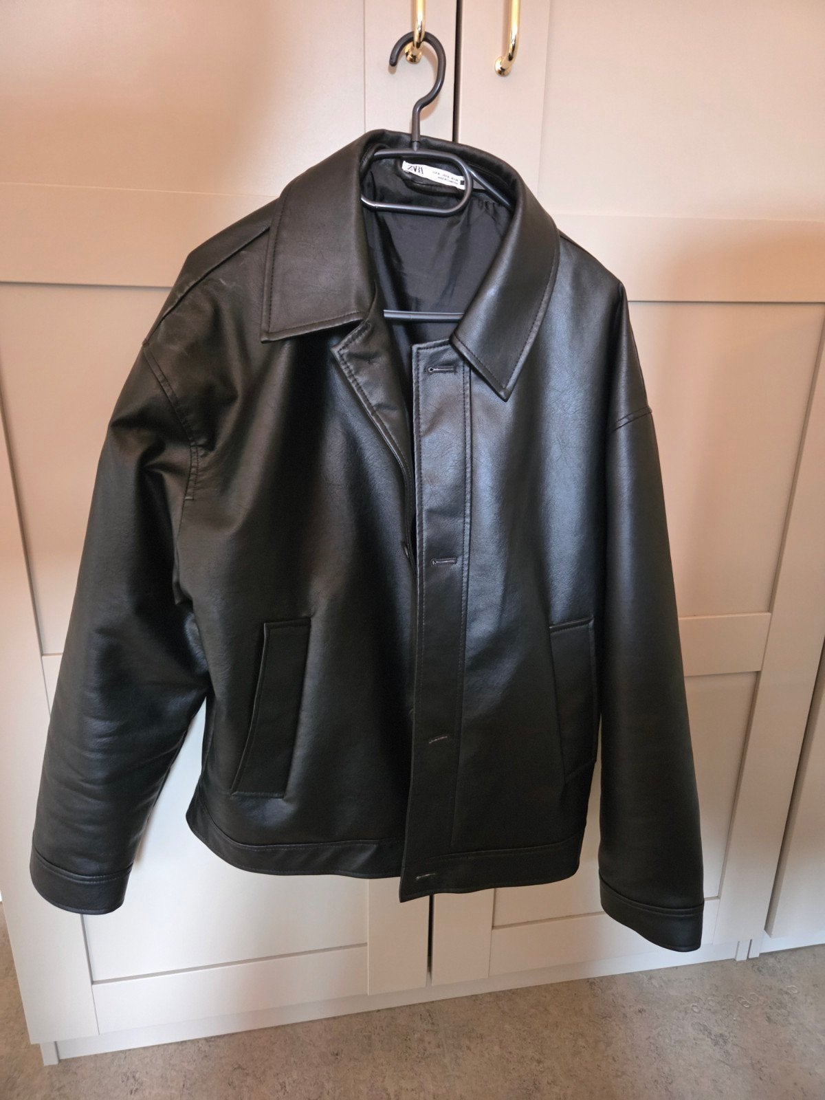 Zara zwart synthetisch leren jas maat M heren, Zara, Maat 48/50 (M), Zwart, Ophalen of Verzenden