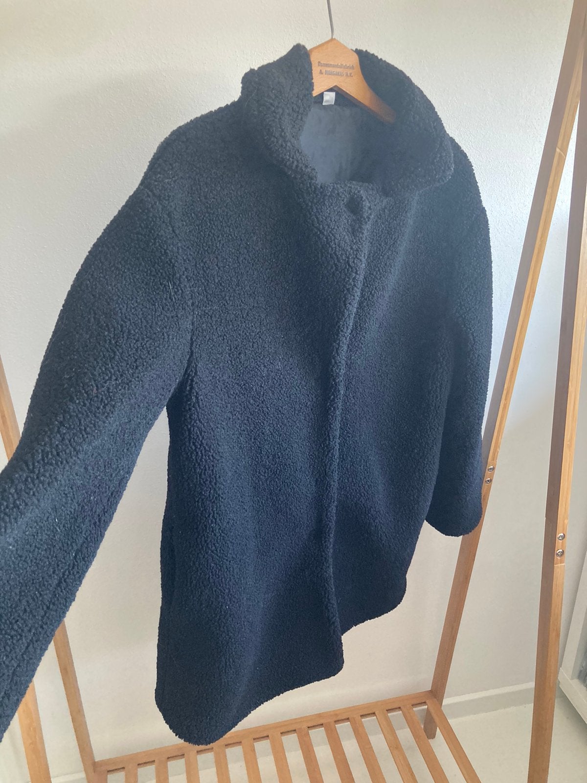Zwarte tussenjas borg actige stof net een vest, Kleding | Dames, Jassen | Zomer, Ophalen of Verzenden, Zo goed als nieuw, Zwart