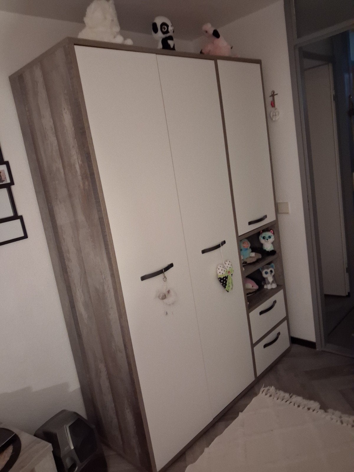 Mooie nette complete slaapkamer te koop nog geen jaar oud