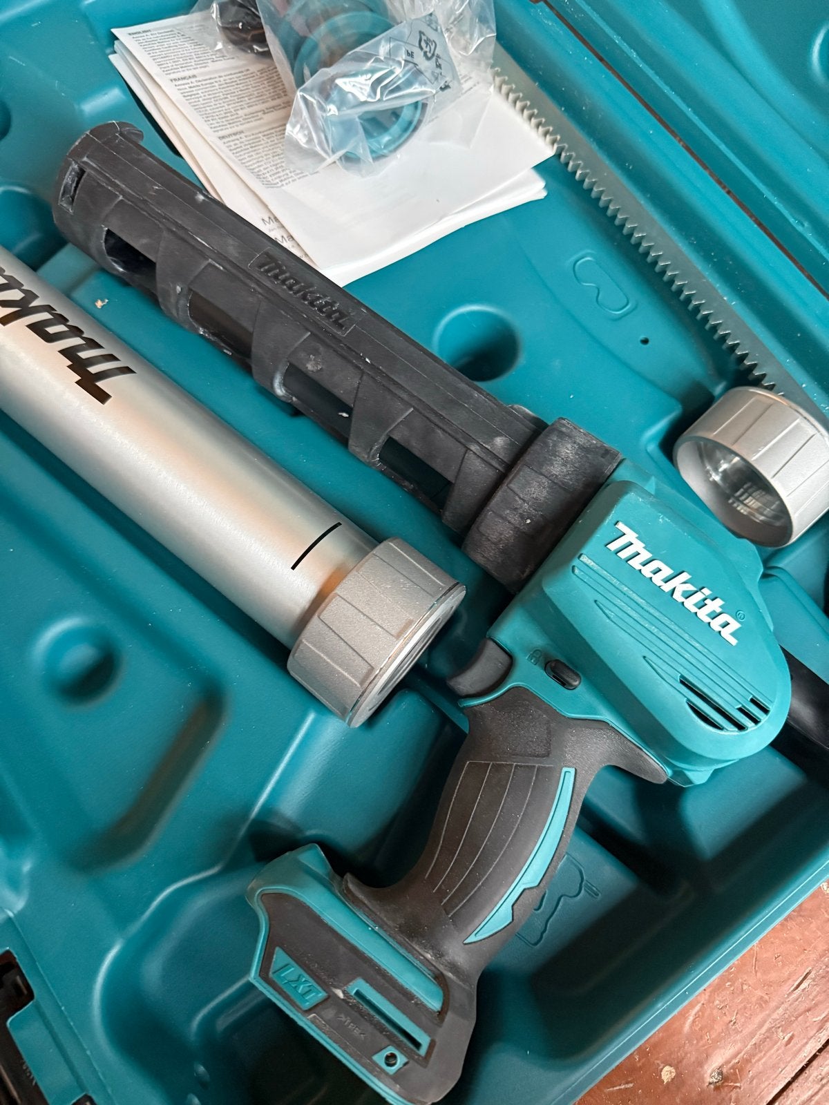 Makita DCG180 Elektrische Kitspuit - Zonder Accu, Verzenden, Zo goed als nieuw