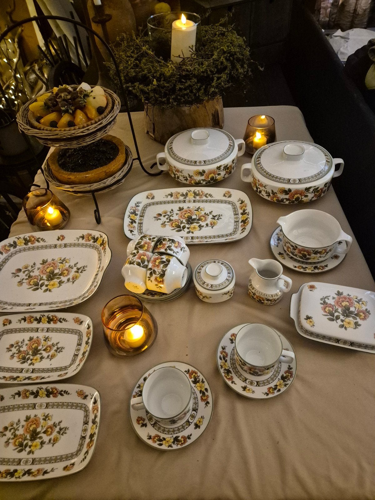 Eschenbach Bavaria serviesdelen met bloemmotief, Antiek en Kunst, Ophalen