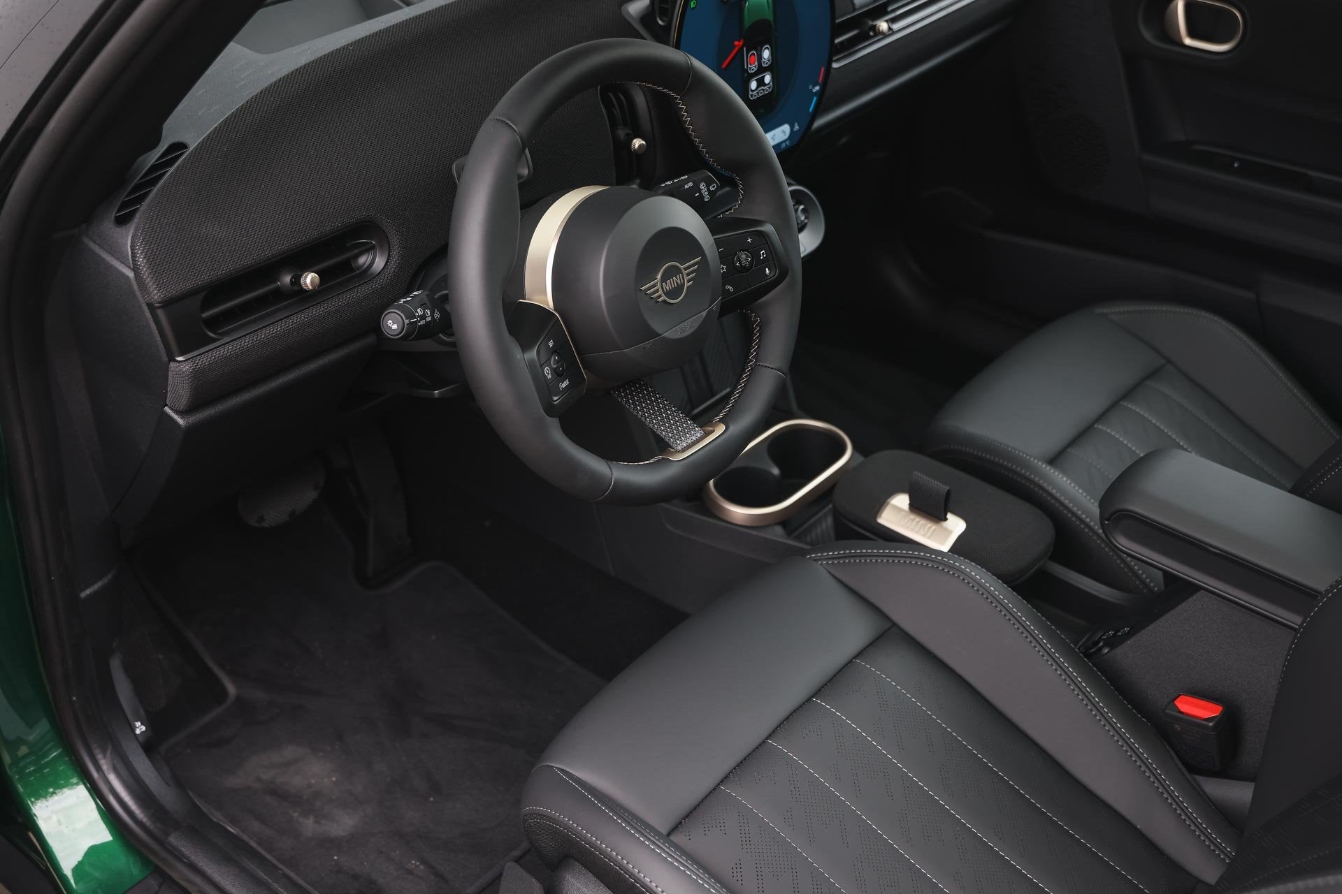 MINI Hatchback Cooper C Automaat / Favoured / Pakket M / 17", Auto's, Mini, 156 pk, 4 stoelen, Bedrijf, 3 cilinders