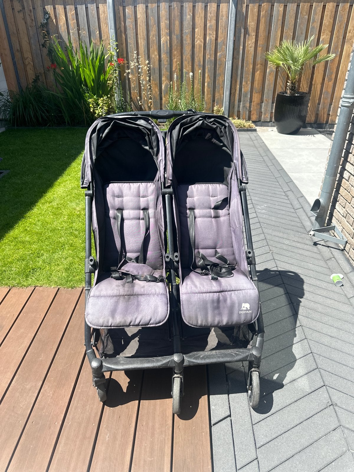 Deryan Duowagen - Compacte en lichte tweelingbuggy, Kinderen en Baby's, Kinderwagens en Combinaties, Gebruikt, Duowagen, Ophalen