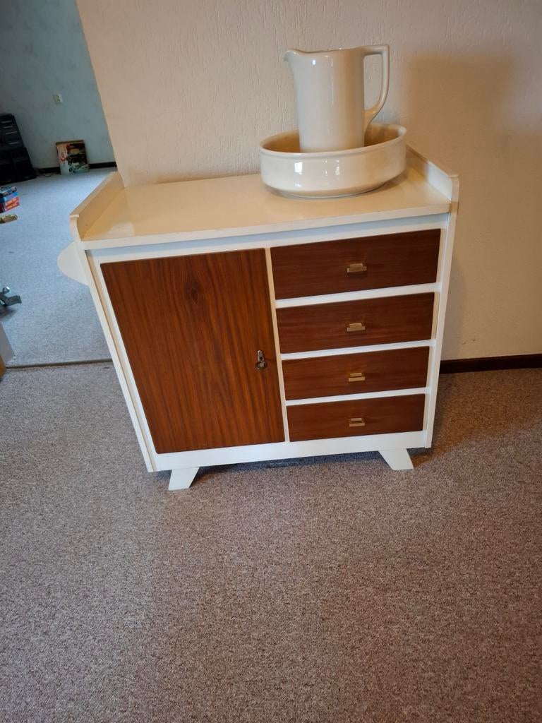 Commode vintage met toebehoren., Huis en Inrichting, Kasten | Ladekasten, Ophalen, 50 tot 100 cm, 3 of 4 laden, Minder dan 100 cm