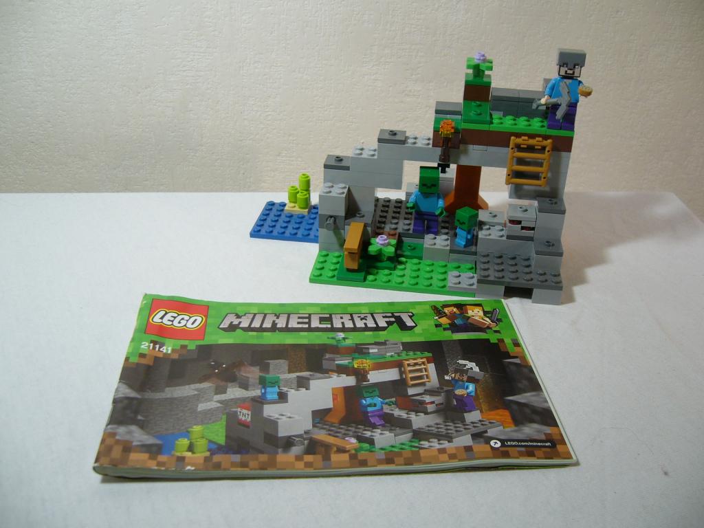 Lego Minecraft 21141 The Zombie Cave, Gebruikt, Minecraft, Lego, Ophalen of Verzenden