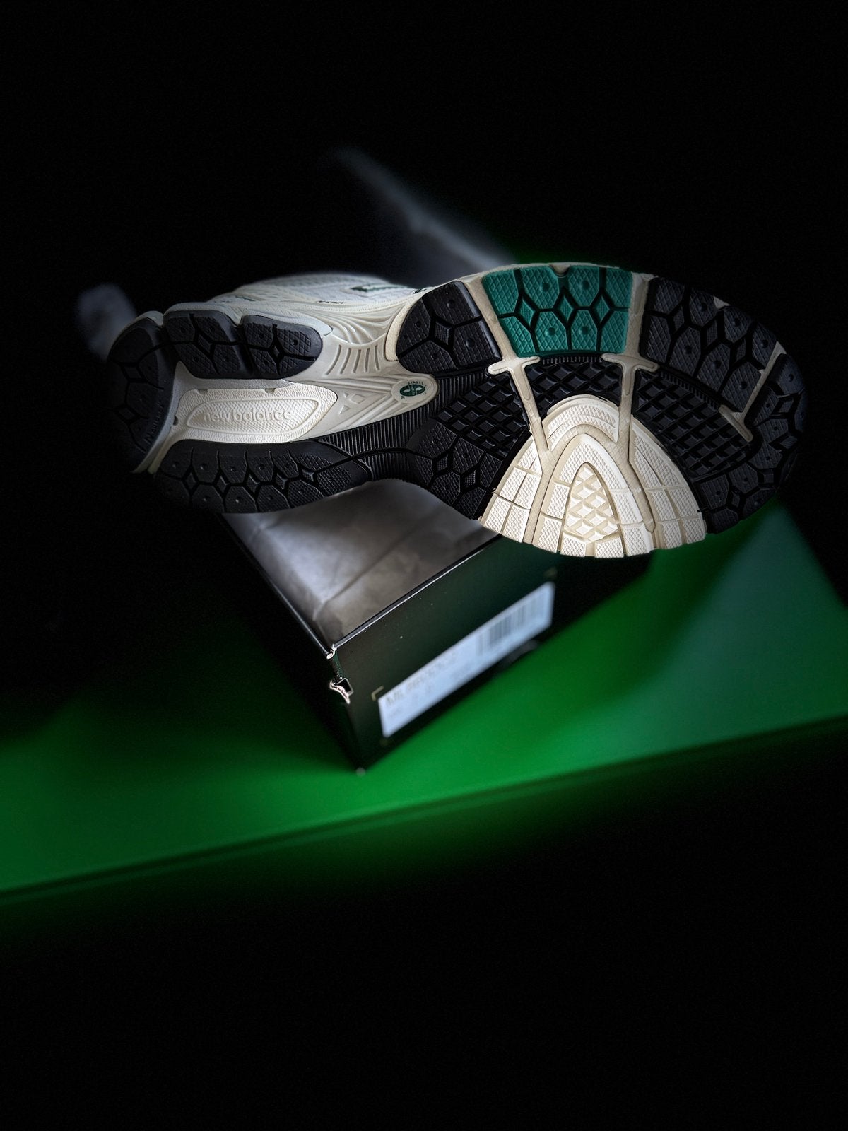 New Balance x Aime Leon Dore 860 v2, Wit, Nieuw, Ophalen of Verzenden, Sneakers of Gympen