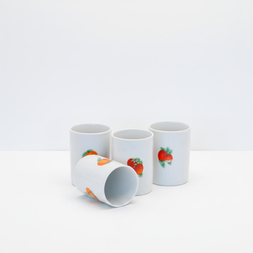 Set van 4 Zeldzame Vintage Mokken met Fruitprint, Huis en Inrichting, Keuken | Servies, Keramiek, Ophalen of Verzenden, Zo goed als nieuw
