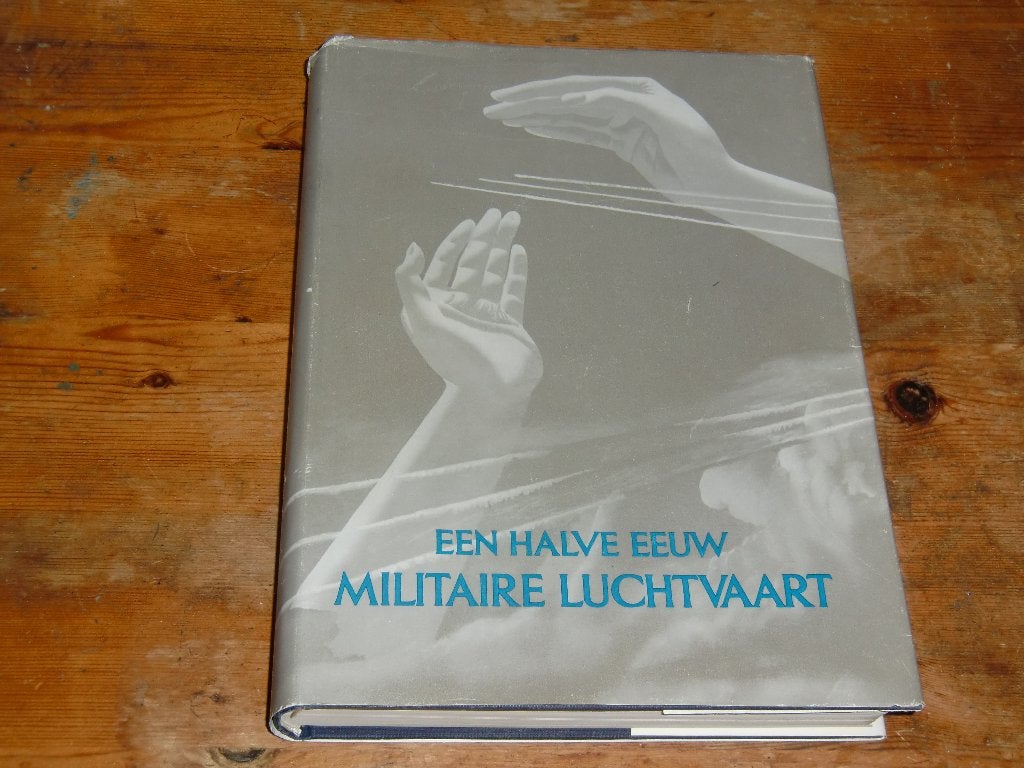 Een halve eeuw Militaire Luchtvaart (KLU, 1913-1963), Ophalen of Verzenden, Zo goed als nieuw, Boek of Tijdschrift