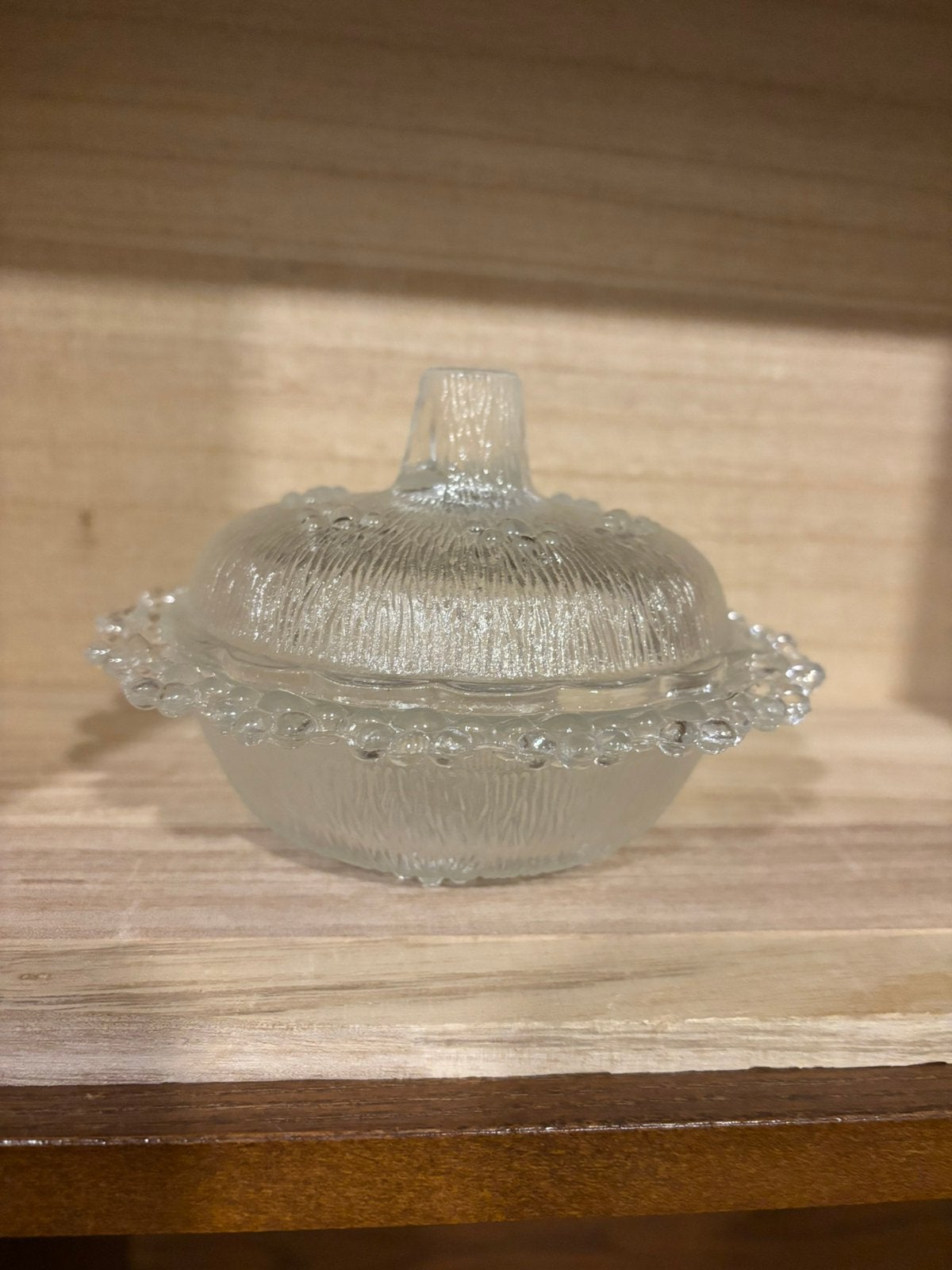 Italiaans glazen schaaltje met deksel - Bolletjes design, Antiek en Kunst, Antiek | Glas en Kristal, Ophalen of Verzenden