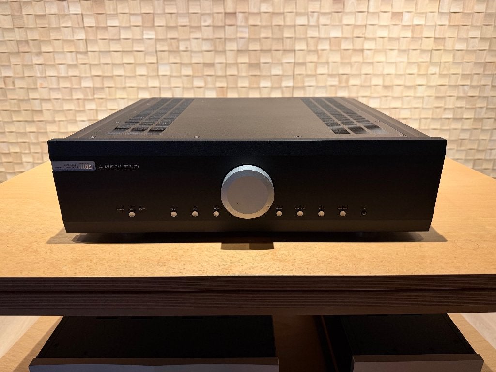Musical Fidelity M6si - 3 maanden oud - als nieuw, Fidelity 1, Info@musicalfidelity.co.uk, Zo goed als nieuw, 120 watt of meer