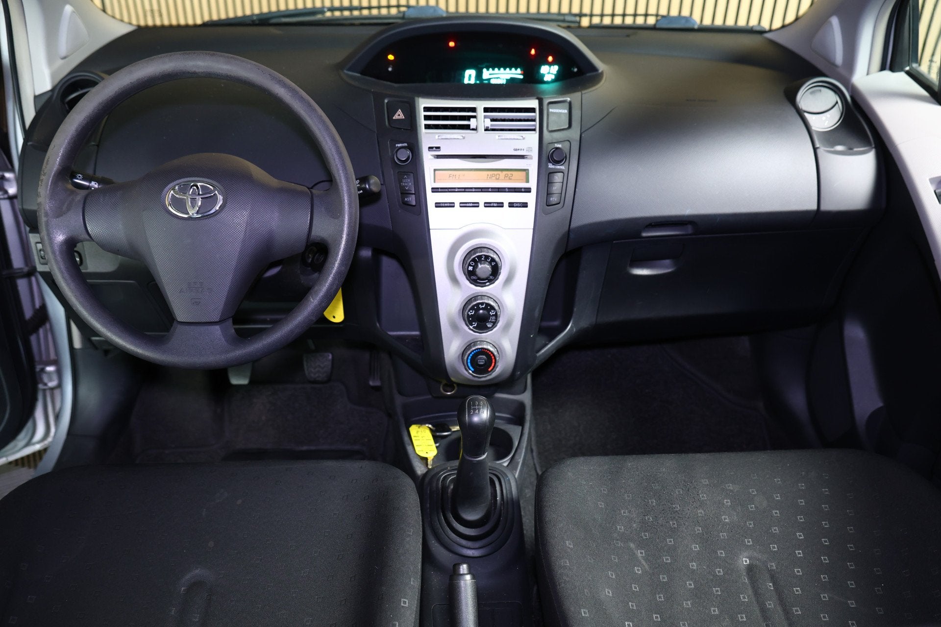 Toyota Yaris 1.3 VVTi keurige zuinige auto "2008 (bj 2008), Auto's, Toyota, Stof, 4 cilinders, Elektrische ramen, Origineel Nederlands