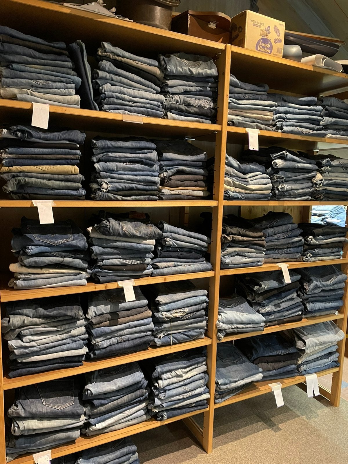Levis 501 … Levi’s 501 , 511, nog maar 250 stuks over, Kleding | Heren, Spijkerbroeken en Jeans, Ophalen of Verzenden, Gedragen