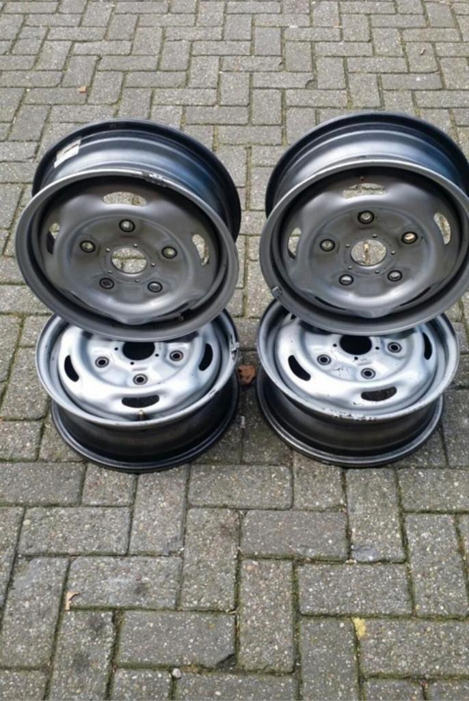 4 stuks velgen 15 inch zo goed als nieuw, Ophalen of Verzenden, Zo goed als nieuw