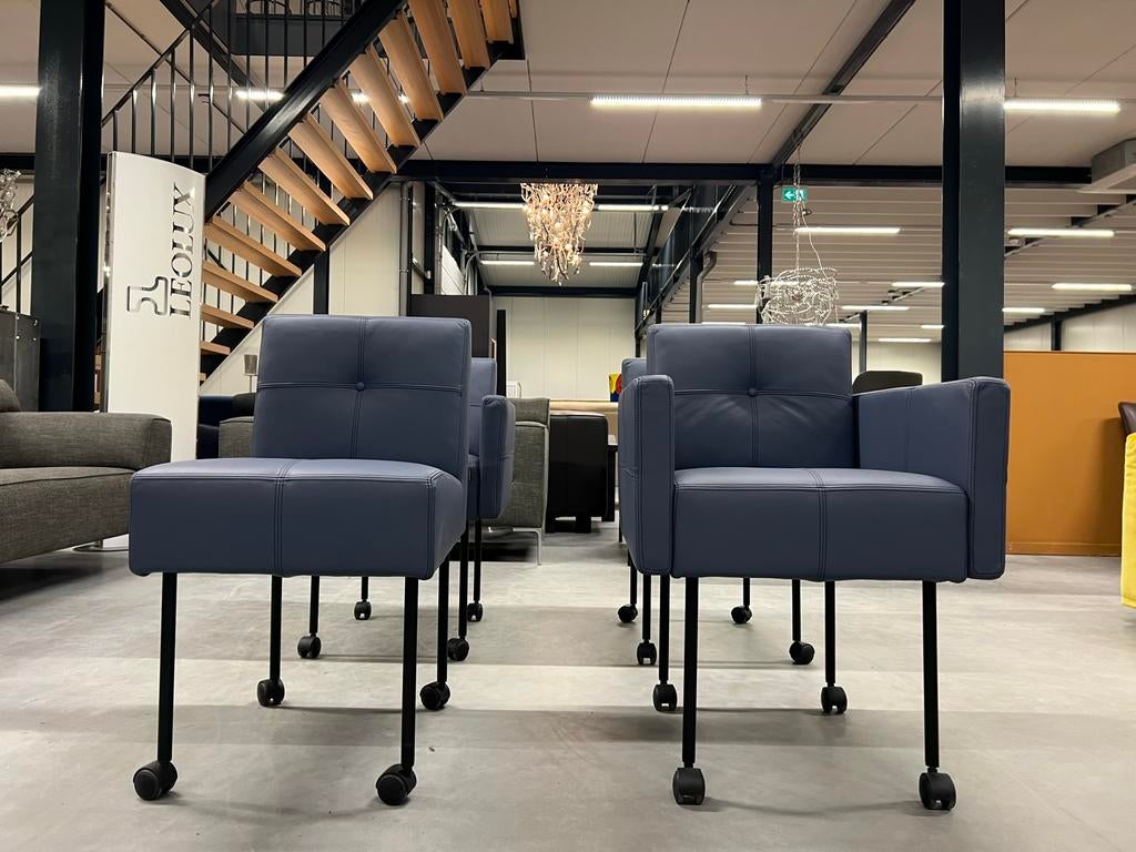 4 Nieuw Gelderland 7714 Eetkamerstoel blauw leer wiel stoel, Huis en Inrichting, Stoelen, Blauw, Nieuw, Leer, Ophalen of Verzenden