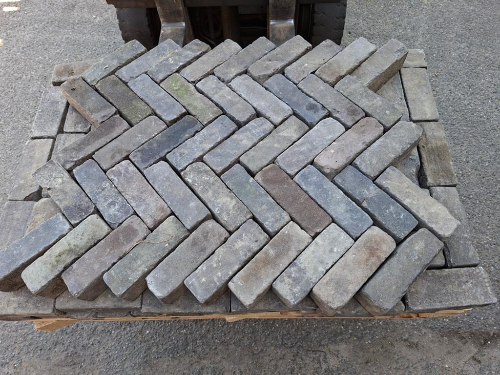 Gebakken klinkers op pallets ,dikformaat, 25m2, Tuin en Terras, Tegels en Klinkers, Ophalen, Gebruikt, Keramiek, Klinkers