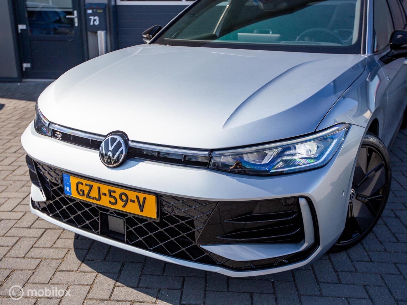 Volkswagen Passat Variant 1.5 eTSI R-Line Massage|PANO|Trekh, Euro 6, 4 cilinders, 150 pk, Origineel Nederlands