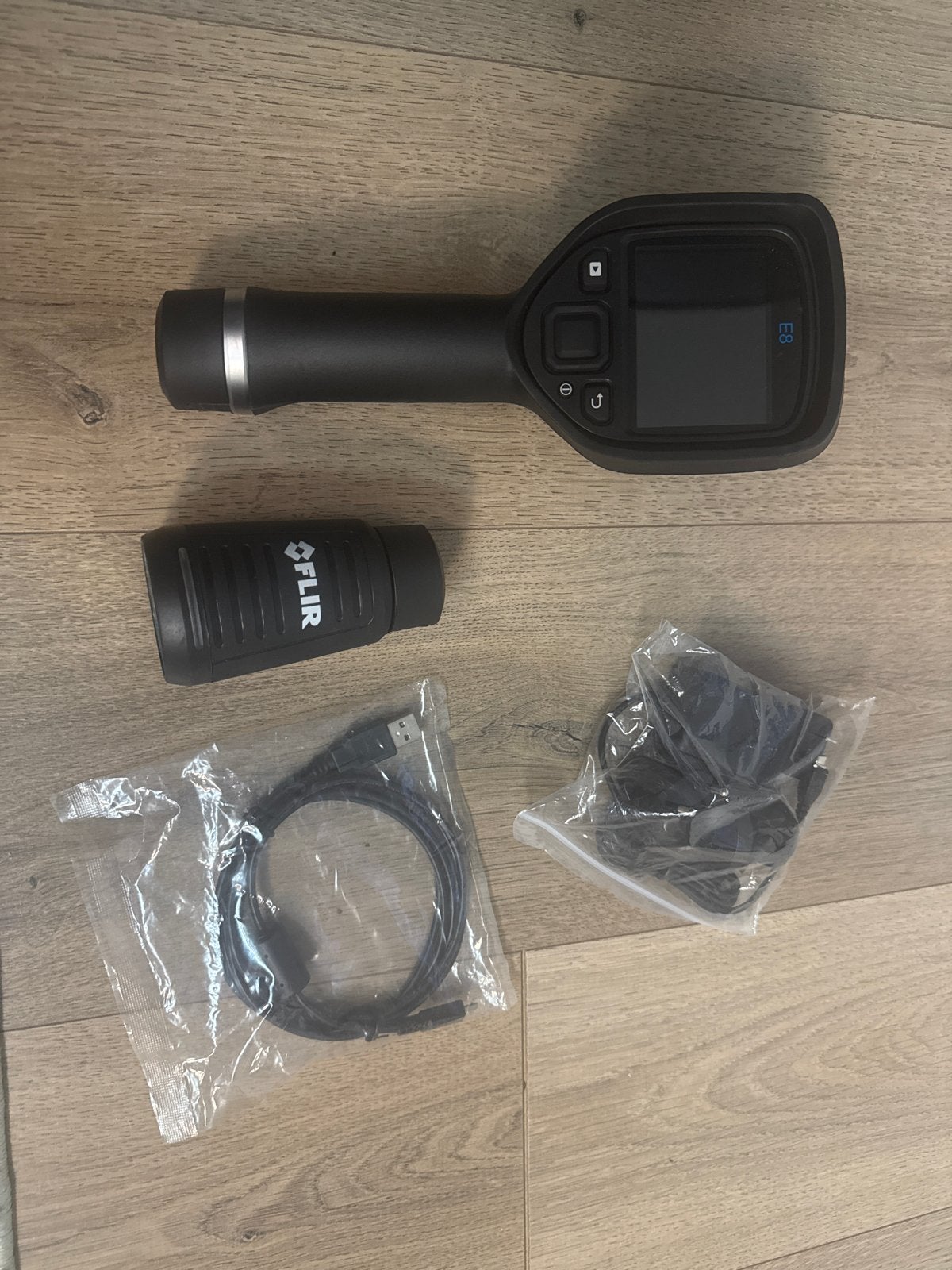 Flir E8 Thermische Camera - Zo goed als nieuw, Doe-het-zelf en Verbouw, Meetapparatuur, Ophalen, Zo goed als nieuw, Temperatuur