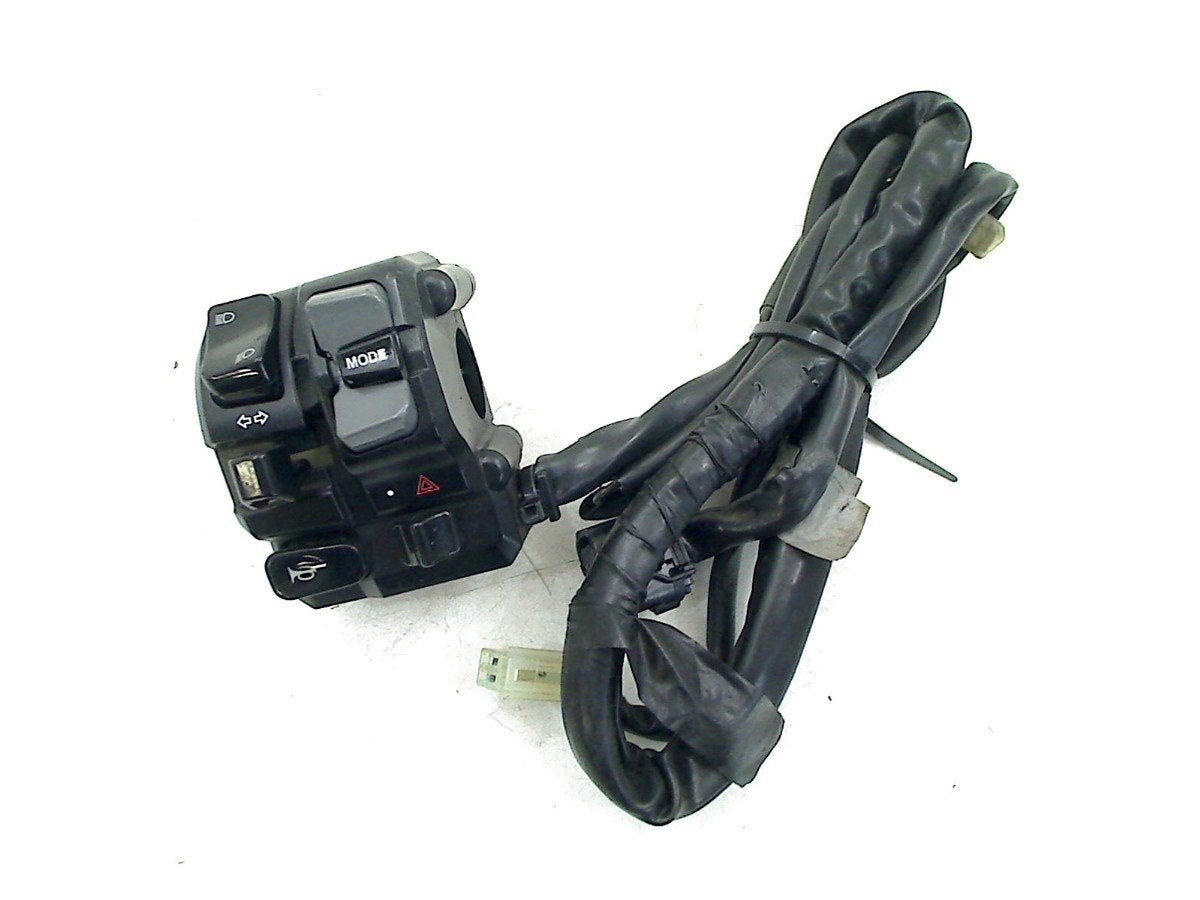 Stuurschakelaar Links Yamaha YZF R1 2015-2016 (YZF-R1 2CR), Yamaha Motor Europe N.V., Gebruikt, Customersupport@yamaha-motor.co.uk