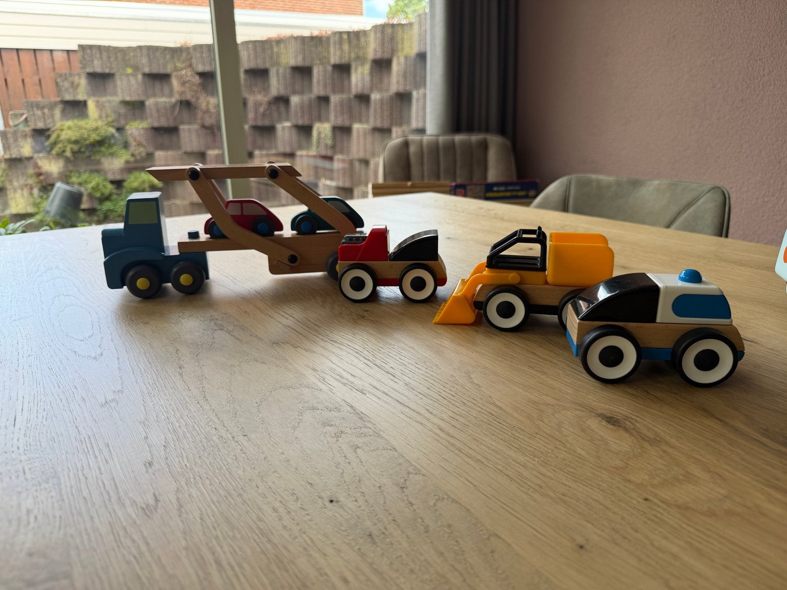Diverse houten speelgoedauto's, Kinderen en Baby's, Ophalen, Zo goed als nieuw