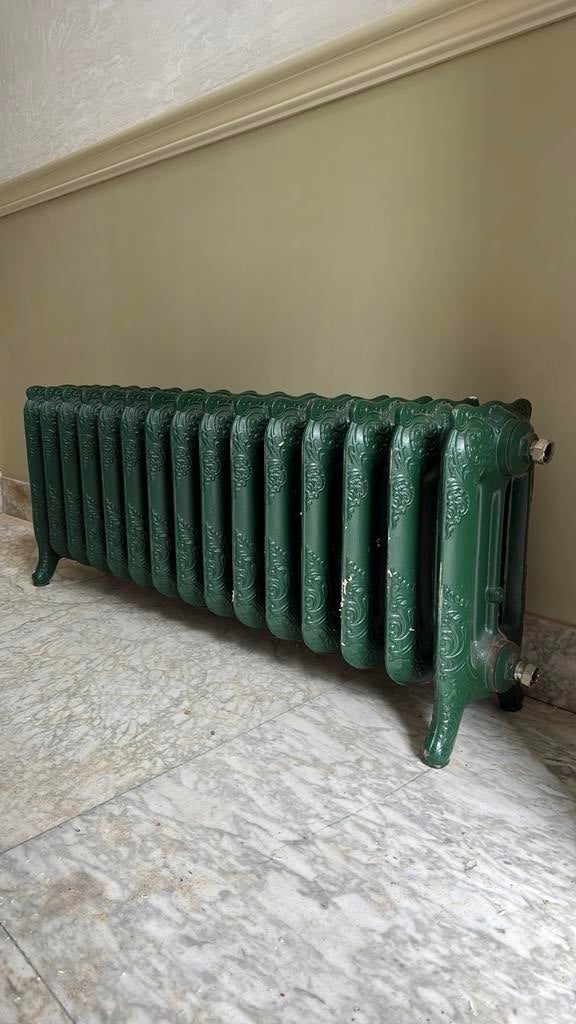 Prachtige antieke oude radiator groen izgs, Doe-het-zelf en Verbouw, Verwarming en Radiatoren, Ophalen, 30 tot 80 cm, Radiator