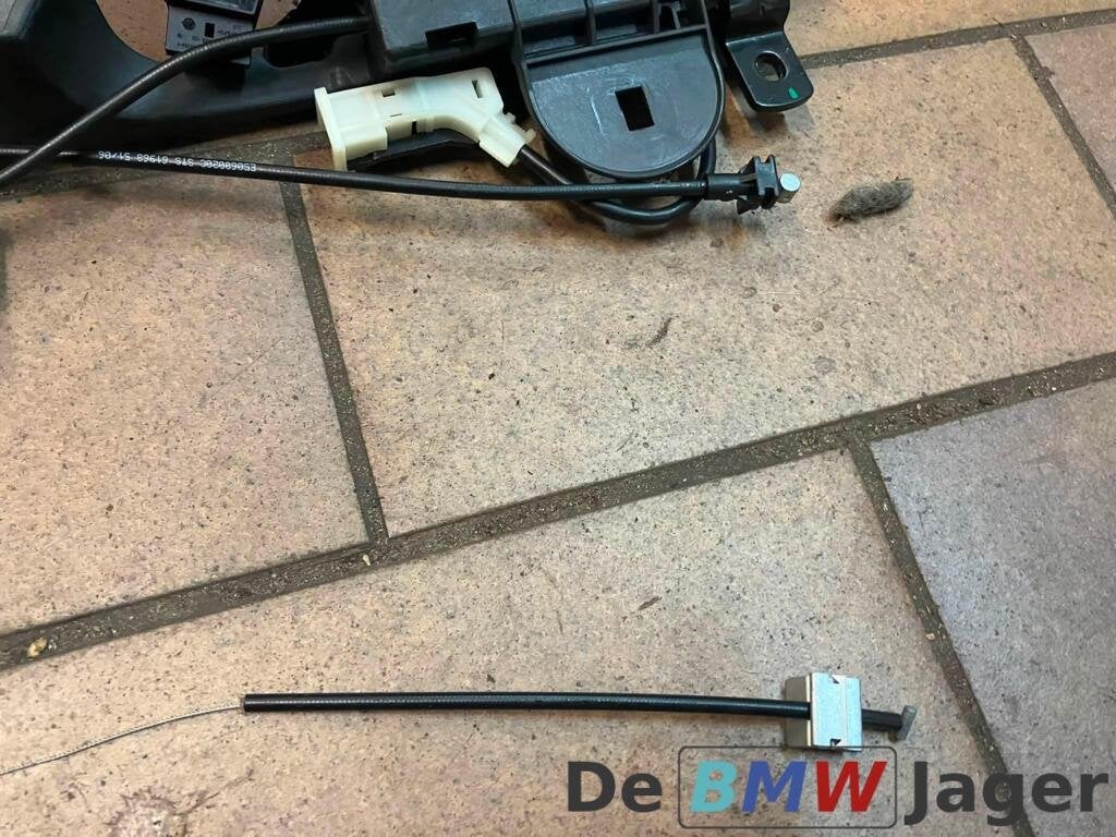 Foto 8 van Kofferklepslot origineel BMW E93 F33 F83 + LCI  51247129214