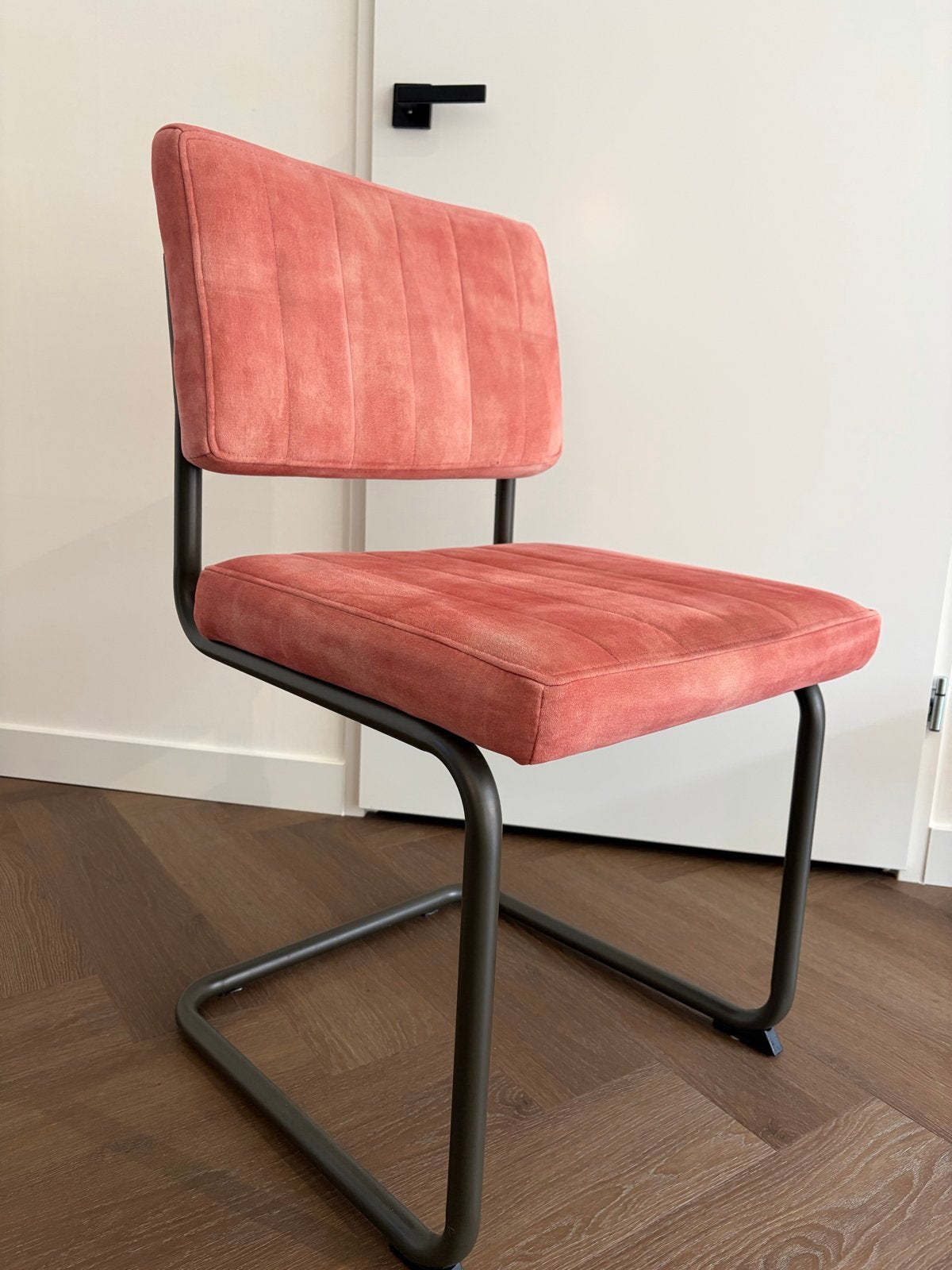 6 Leenbakker Mae Adore eetkamerstoelen - Zalmroze, Ophalen, Overige kleuren, Zo goed als nieuw, Stof