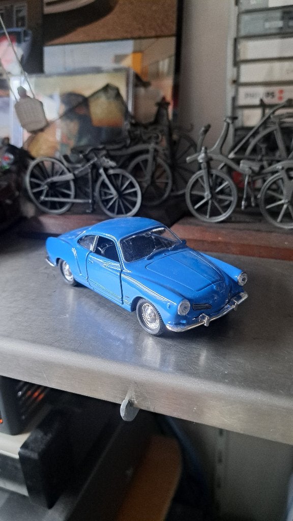 Volkswagen Karmann Ghia Coupe (Z271-100), Ophalen of Verzenden, Zo goed als nieuw, Auto