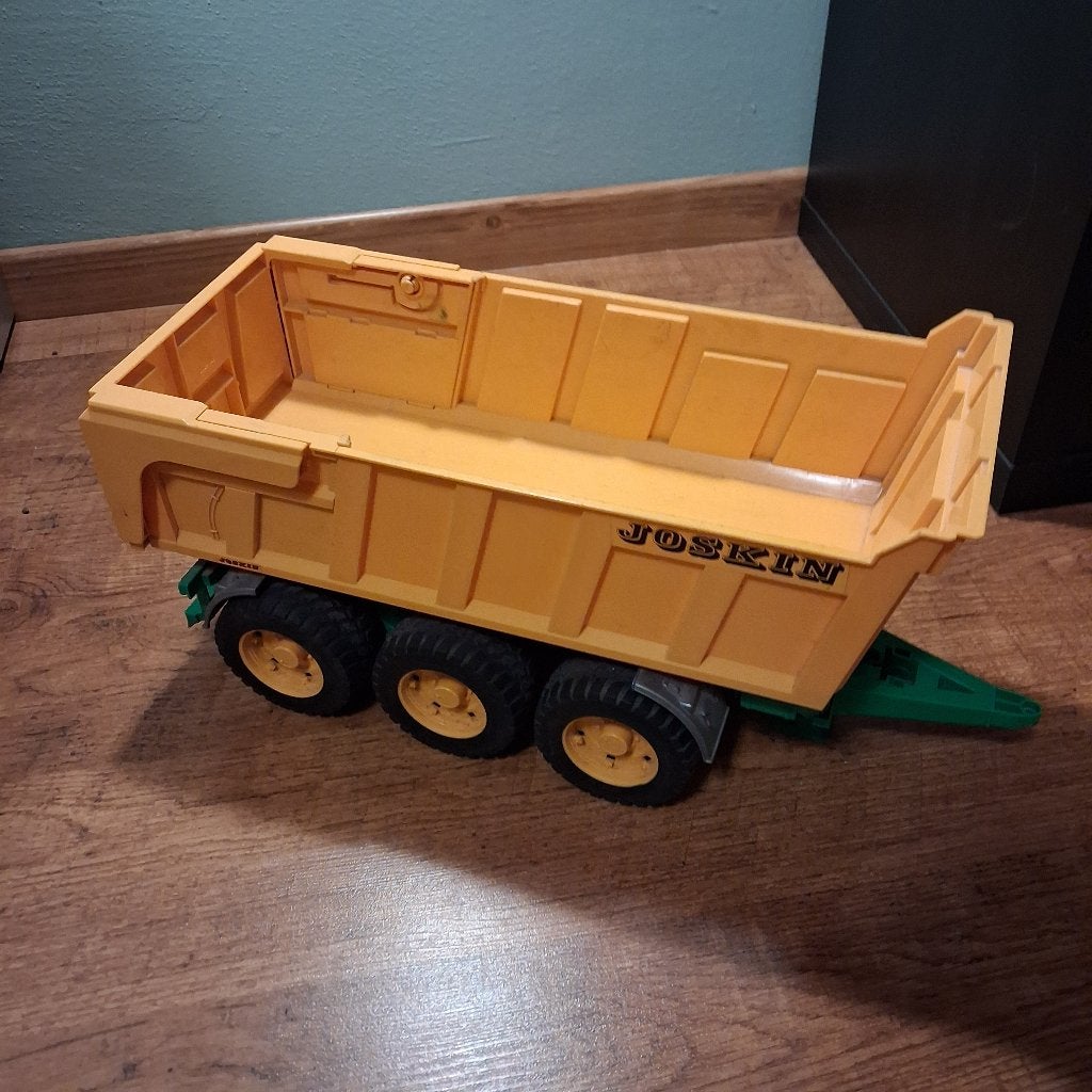 bruder Joskin kiepwagen, Ophalen of Verzenden, Zo goed als nieuw
