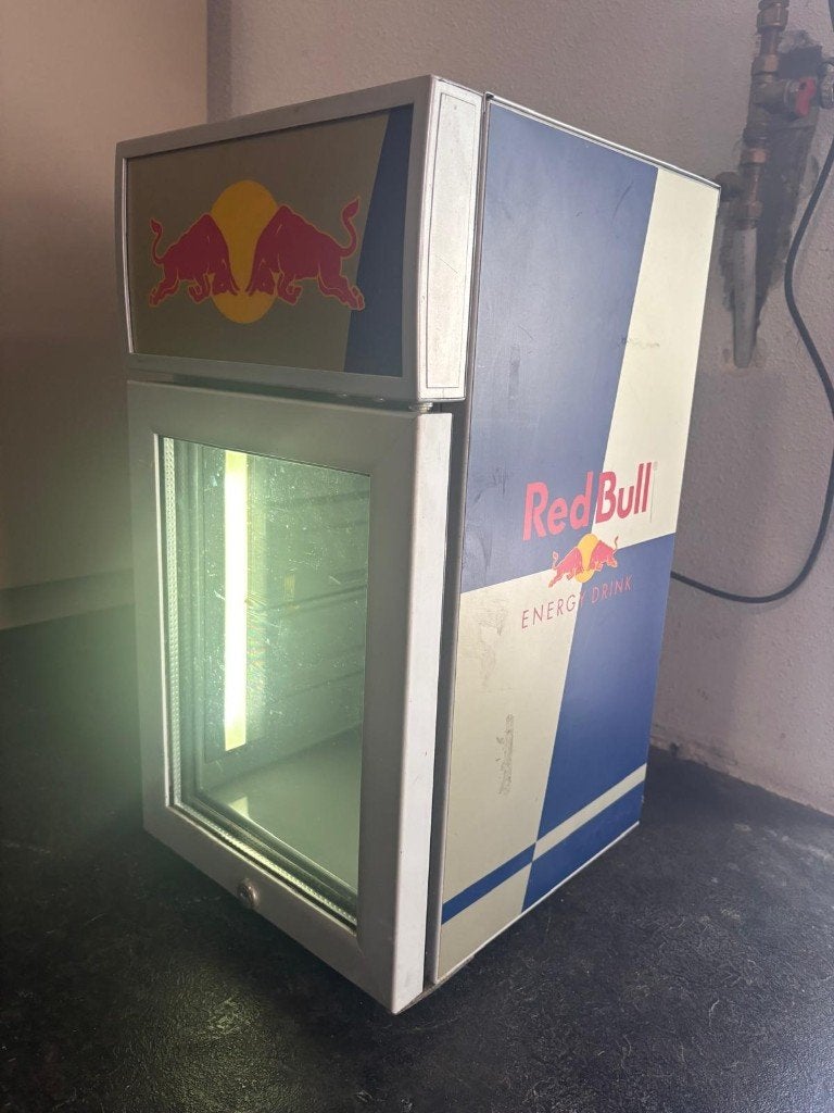 Redbull koelkastje, Ophalen, Minder dan 75 liter, Zonder vriesvak, Gebruikt