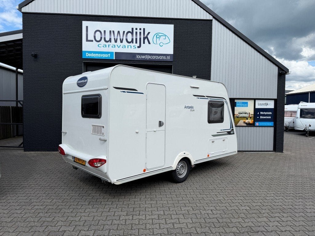 CARAVELAIR Antares 400 '17 (Mover, Vastbed), Caravans en Kamperen, Vast bed, Bedrijf, Treinzit, 750 - 1000 kg