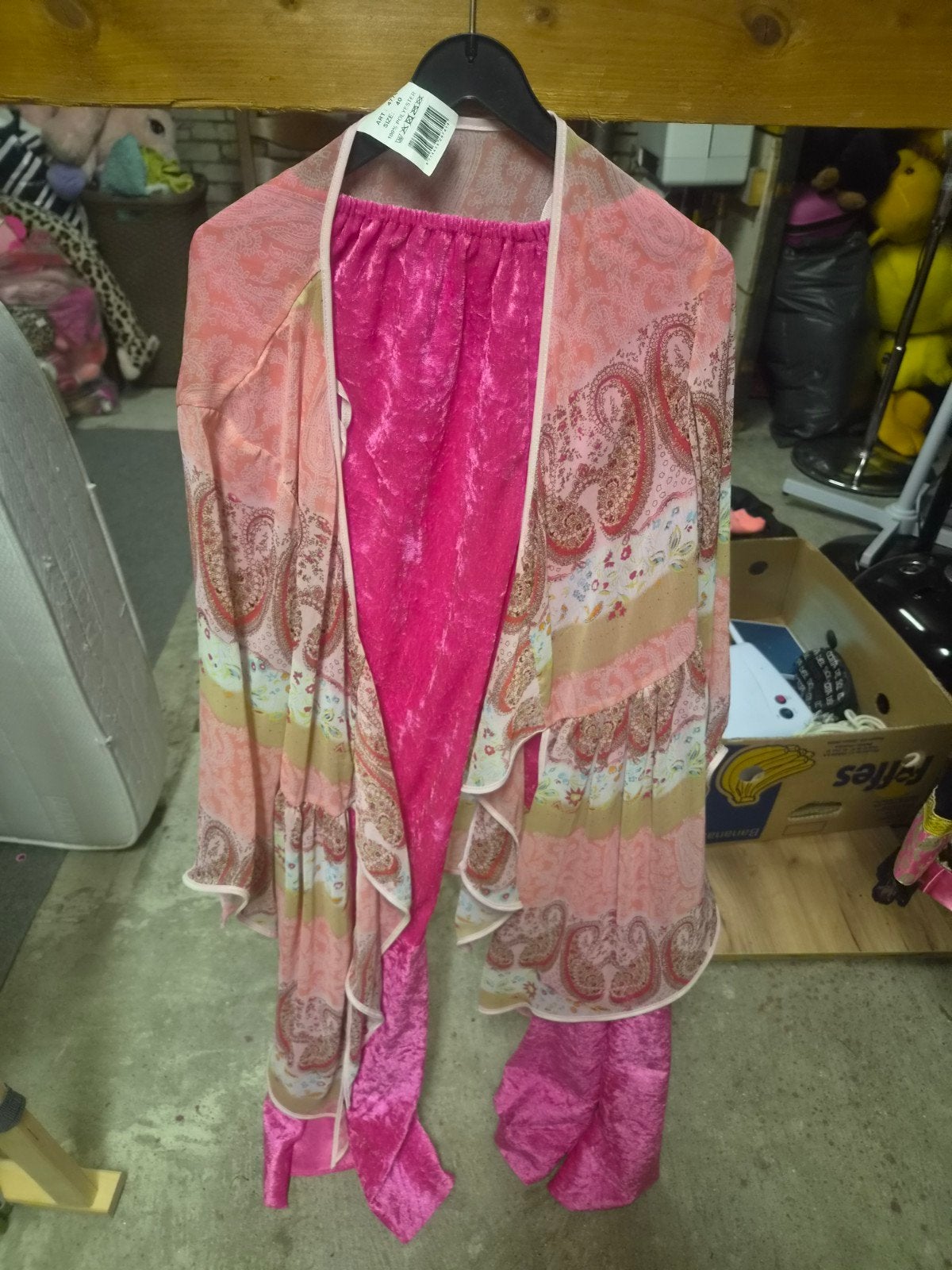 Roze Oosterse outfit maat 40, Kleding | Dames, Carnavalskleding en Feestkleding, Carnaval, Kleding, Gedragen, Ophalen